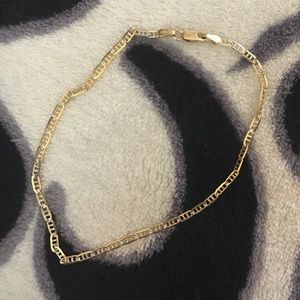 Simple gold bracelet